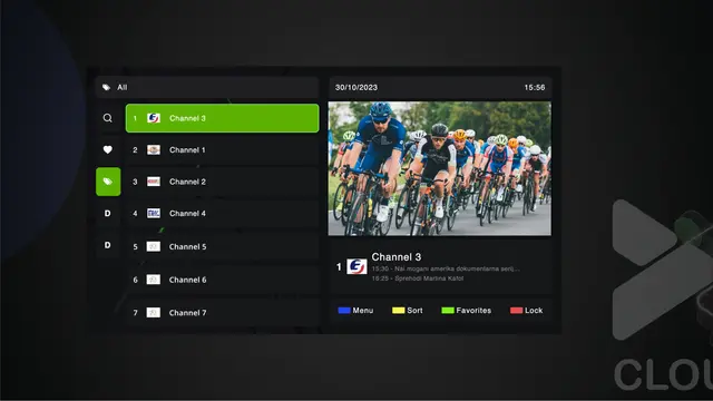 Interface do Xcloud TV com lista de canais à esquerda e vídeo ao vivo ao lado direito