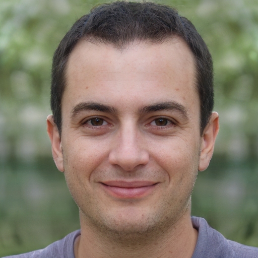 Marcos Castro, usuário que deixou feedback sobre o teste iptv XcloudTv